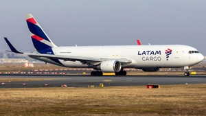 Photo of CC-CXE - Boeing 767-316(ER)(BCF) operated by LATAM Cargo