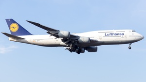 Photo of D-ABYR - Boeing 747-830 operated by Lufthansa