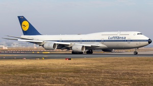 Photo of D-ABYT - Boeing 747-830 operated by Lufthansa