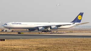 Photo of D-AIHY - Airbus A340-642 operated by Lufthansa