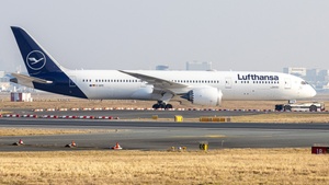 Photo of D-ABPD - Boeing 787-9 Dreamliner operated by Lufthansa
