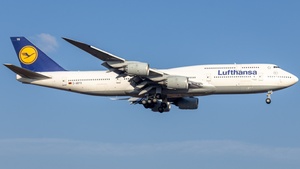 Photo of D-ABYS - Boeing 747-830 operated by Lufthansa
