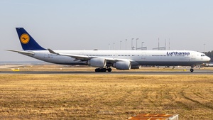 Photo of D-AIHY - Airbus A340-642 operated by Lufthansa