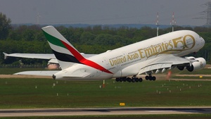 Photo of A6-EOE - Airbus A380-861 operated by Emirates