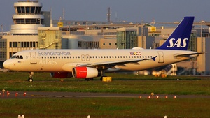 Photo of OY-KAN - Airbus A320-232 operated by SAS Scandinavian Airlines