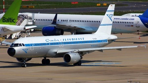 Photo of D-AICH - Airbus A320-212 operated by Condor