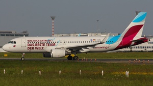 Photo of D-AIZS - Airbus A320-214 operated by Eurowings