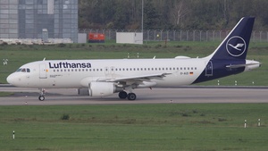 Photo of D-AIZI - Airbus A320-214 operated by Lufthansa