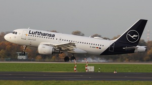 Photo of D-AIBM - Airbus A319-112 operated by Lufthansa CityLine