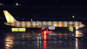 Photo of D-ABOJ - Boeing 757-330 operated by Condor