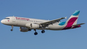 Photo of D-ABDU - Airbus A320-214 operated by Eurowings