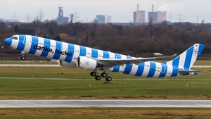 Photo of D-ANRT - Airbus A330-941 operated by Condor
