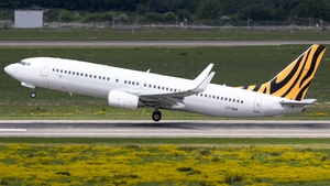 Photo of LY-DUE - Boeing 737-8FE operated by GetJet Airlines