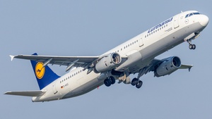 Photo of D-AISZ - Airbus A321-231 operated by Lufthansa