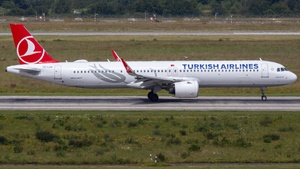 Photo of TC-LSV - Airbus A321-271NX operated by Turkish Airlines