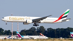 Photo of A6-ENE - Boeing 777-31H(ER) operated by Emirates