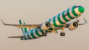 Photo of D-ANMZ - Airbus A321-271NX operated by Condor