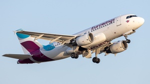 Photo of D-AKNT - Airbus A319-112 operated by Eurowings