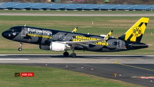 Photo of D-AEWM - Airbus A320-214 operated by Eurowings