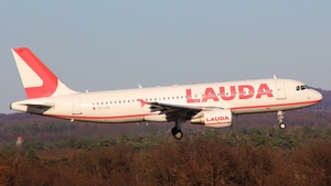 Photo of 9H-LOA - Airbus A320-214 operated by Lauda Europe