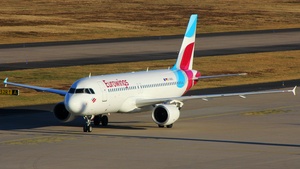 Photo of D-ABGH - Airbus A319-112 operated by Eurowings