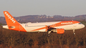OE-IZW - Airbus A320-214