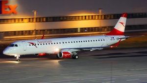 Photo of OE-LWI - Embraer ERJ-195LR operated by Austrian Airlines
