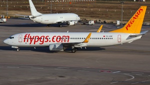 TC-CRF - Boeing 737-82R