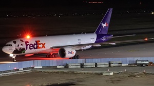 Photo of N886FD - Boeing 777-FS2 operated by FedEx