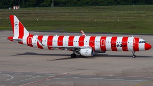 Photo of D-AIAA - Airbus A321-211 operated by Condor