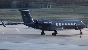 Photo of N425TM - Gulfstream GV-SP (G550) operated by T-Mobile