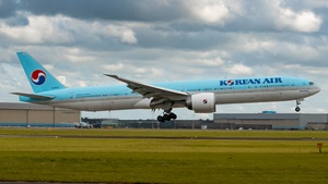 Photo of HL8210 - Boeing 777-3B5(ER) operated by Korean Air