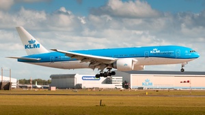 Photo of PH-BQO - Boeing 777-206(ER) operated by KLM Royal Dutch Airlines