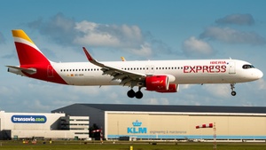 Photo of EC-OCH - Airbus A321-271NX operated by Iberia Express
