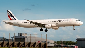 Photo of F-GTAJ - Airbus A321-212 operated by Air France