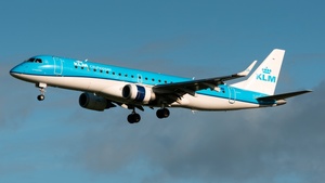 Photo of PH-EZW - Embraer ERJ-190STD operated by KLM Cityhopper