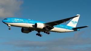 Photo of PH-BQL - Boeing 777-206(ER) operated by KLM Asia
