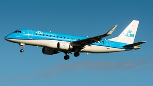 Photo of PH-EXW - Embraer ERJ-175STD operated by KLM Cityhopper