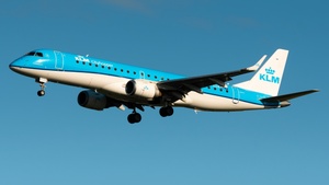 Photo of PH-EZR - Embraer ERJ-190STD operated by KLM Cityhopper