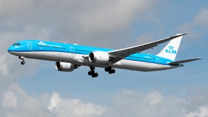 Photo of PH-BKM - Boeing 787-10 Dreamliner operated by KLM Royal Dutch Airlines