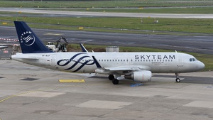 Photo of VP-BLP - Airbus A320-214 operated by Aeroflot