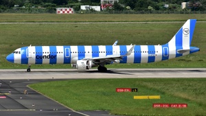 Photo of D-ATCF - Airbus A321-211 operated by Condor