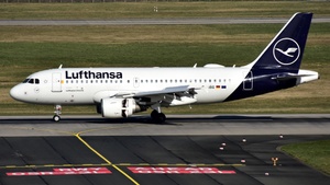 Photo of D-AIBQ - Airbus A319-112 operated by Lufthansa CityLine
