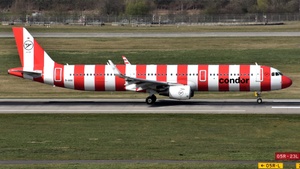 Photo of D-AIAI - Airbus A321-211 operated by Condor
