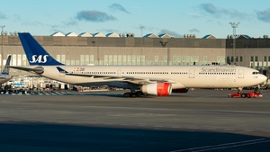 Photo of LN-RKT - Airbus A330-343 operated by SAS Scandinavian Airlines