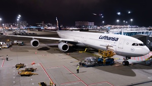 Photo of D-AIHT - Airbus A340-642 operated by Lufthansa