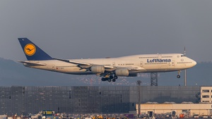 Photo of D-ABYL - Boeing 747-830 operated by Lufthansa