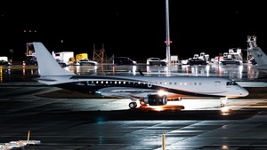 VP-CCC - Embraer Lineage 1000