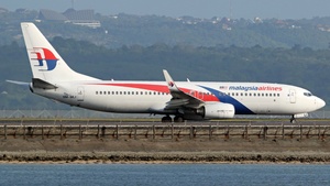 Photo of 9M-MLI - Boeing 737-8FZ operated by Malaysia Airlines