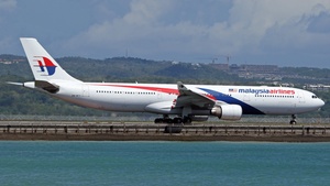 Photo of 9M-MTC - Airbus A330-323 operated by Malaysia Airlines